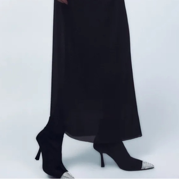 NWT. Zara Black High Heel Fabric Rhinestone Toe Ankle Boots. Size 6. - Picture 5 of 8